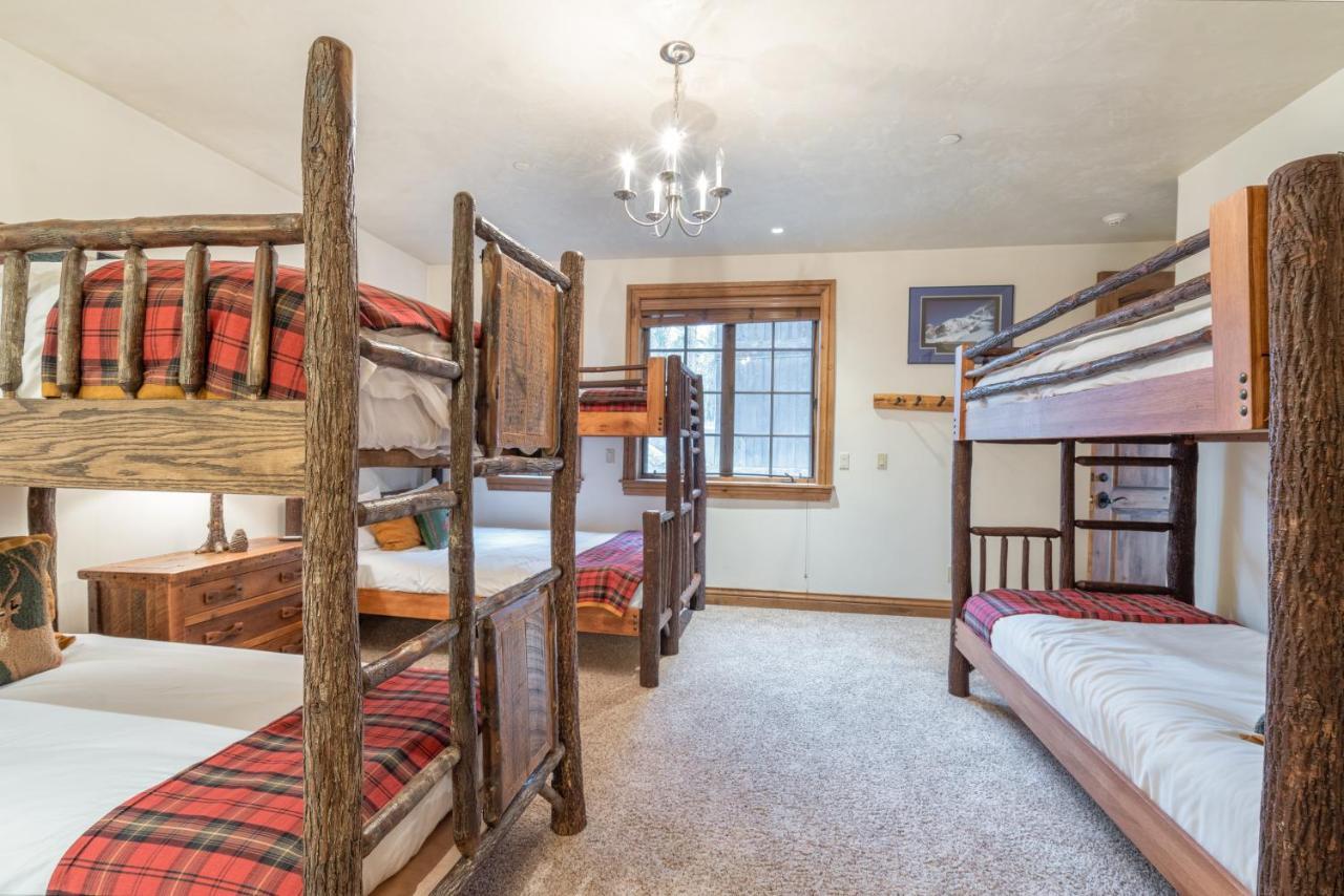 Twin Elk Chalet *